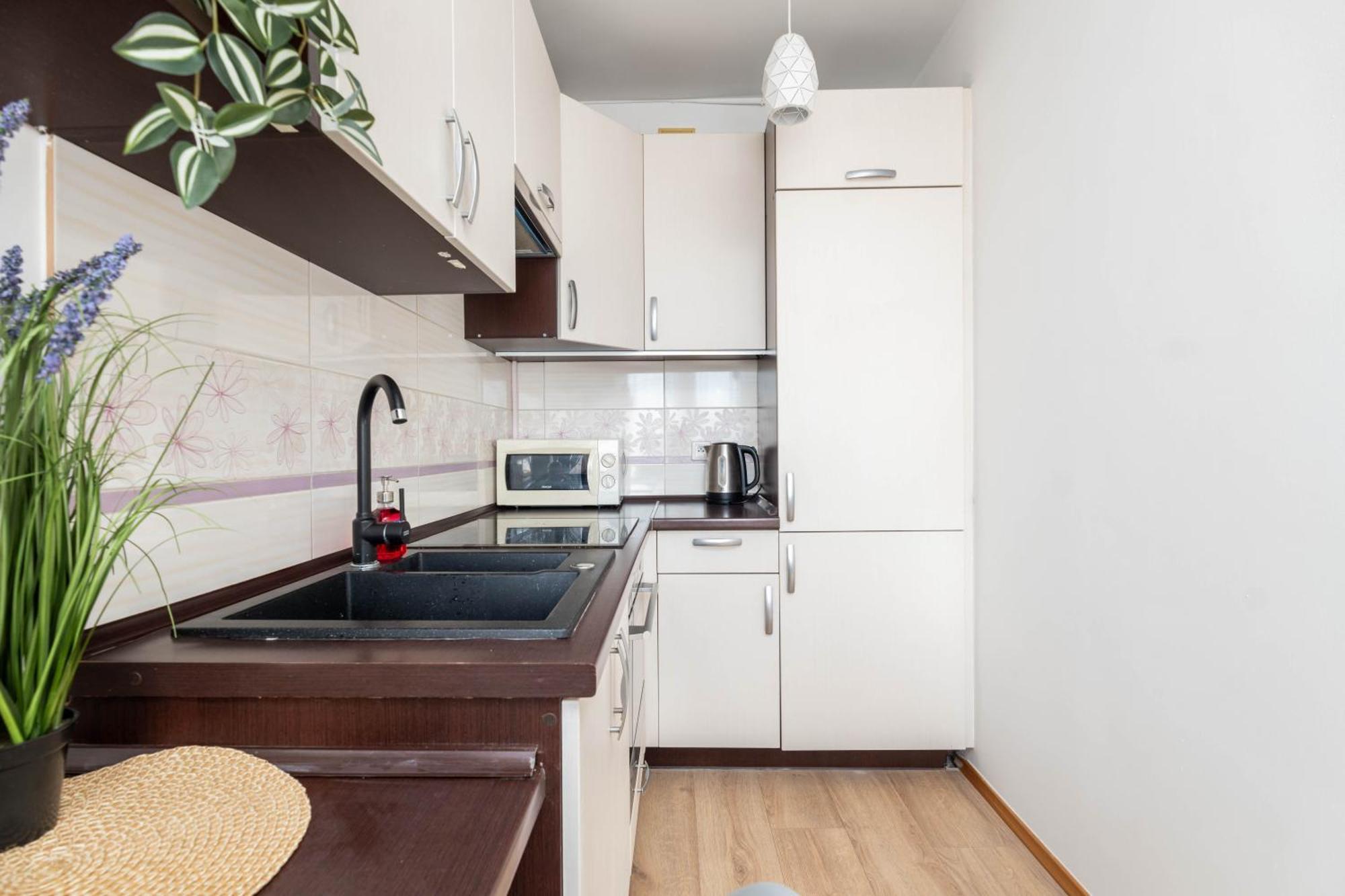 Jonagold Apartment Metro Raclawicka Varşovia Exterior foto