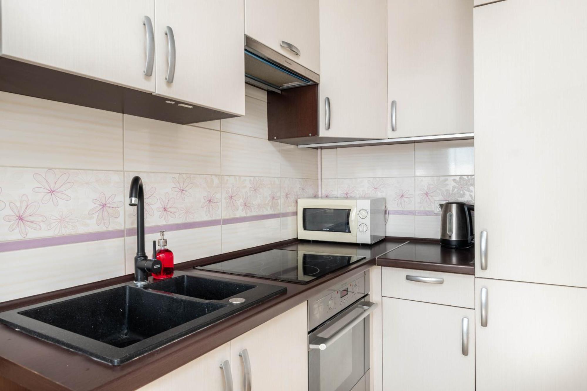 Jonagold Apartment Metro Raclawicka Varşovia Exterior foto