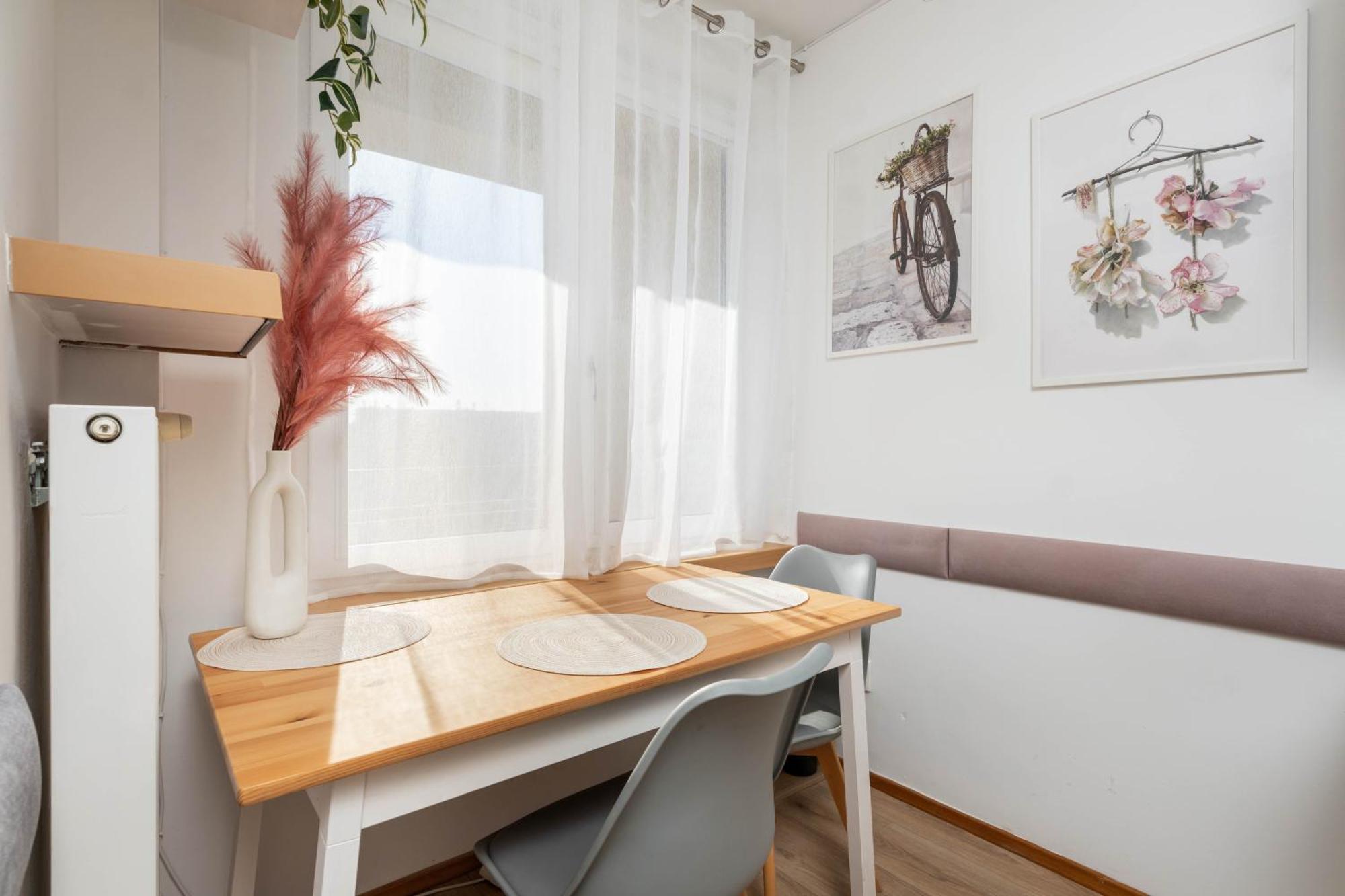 Jonagold Apartment Metro Raclawicka Varşovia Exterior foto